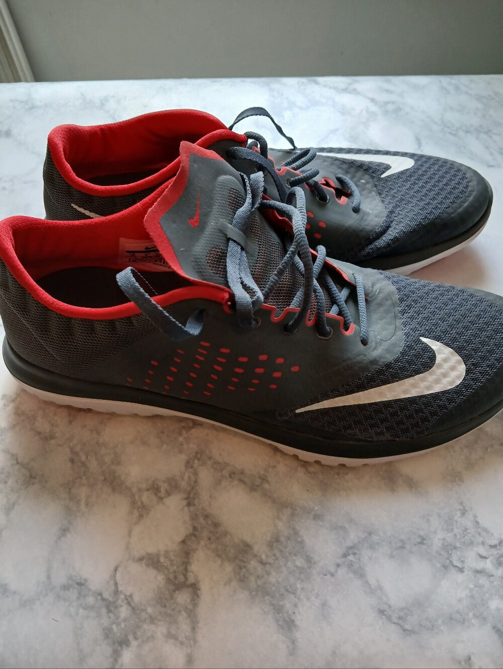 Nike FS Lite 2 Men's size 10 Used-like new